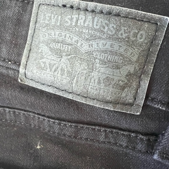 Levi's Black Skinny Jeans for Women - Picture 6 of 6